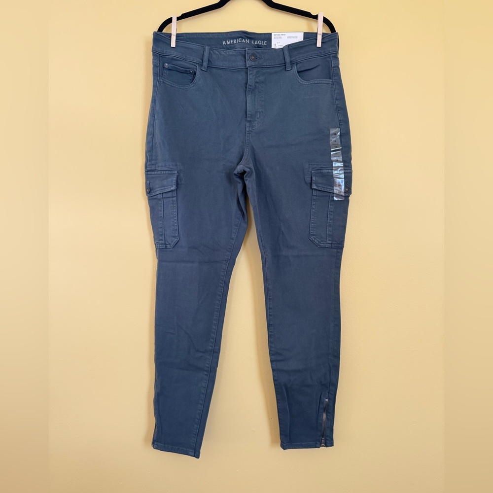 NWT AMERICAN EAGLE CARGO JEGGINGS GREEN
